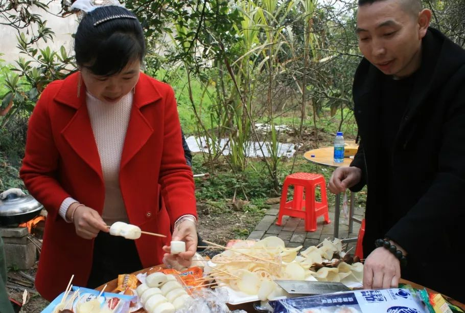 渝超物業旗下美萬家保潔團建合影